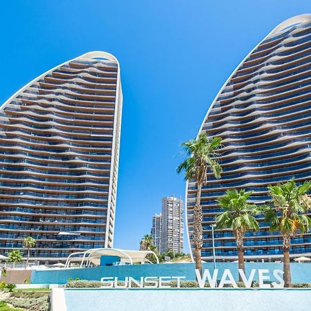 Sunset Waves Deluxe Apartments Poniente Beach Resort Benidorm Exterior foto