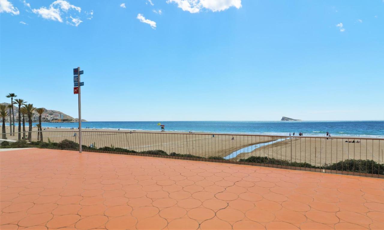Sunset Waves Deluxe Apartments Poniente Beach Resort Benidorm Exterior foto