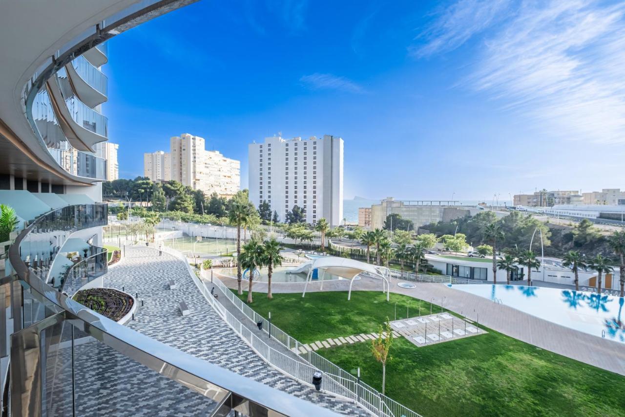 Sunset Waves Deluxe Apartments Poniente Beach Resort Benidorm Exterior foto